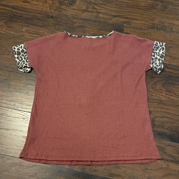 Boutique style shirt - Picture 2 of 2